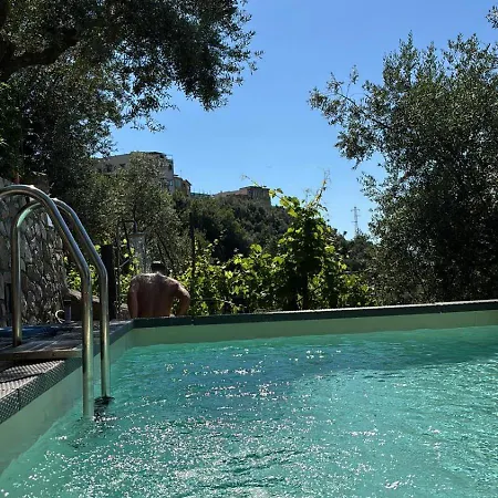 Oda ve Kahvaltı Antonio