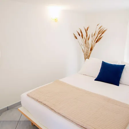 Oda ve Kahvaltı Antonio 4*