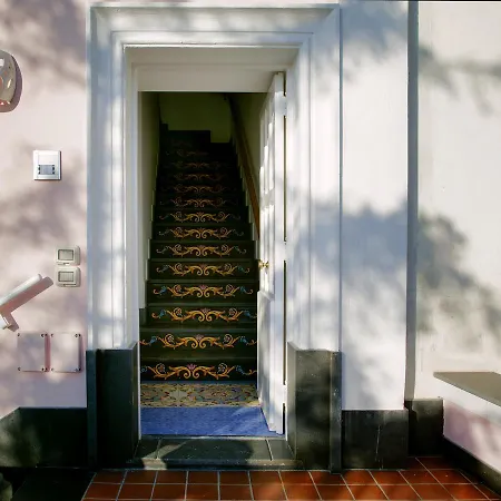 Oda ve Kahvaltı Antonio