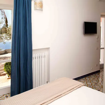 Antonio Bed & Breakfast 4*