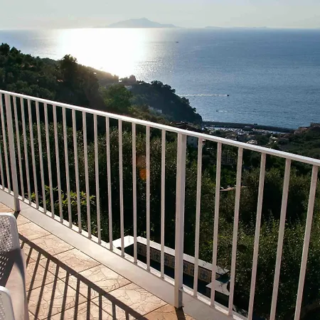Antonio Bed & Breakfast 4*